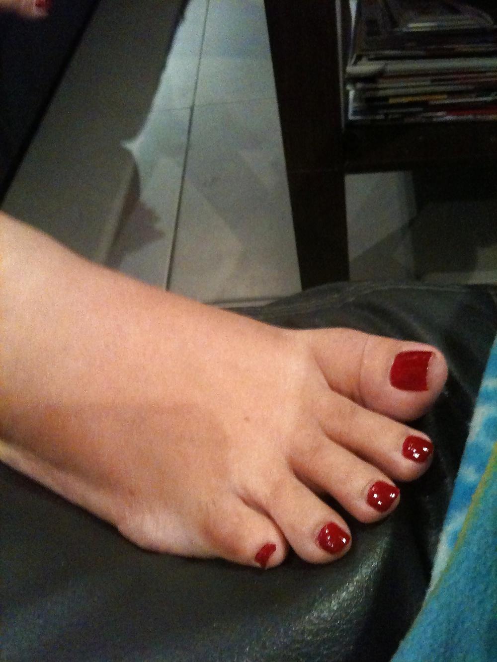 16P My Sexy Chubby Wife feets