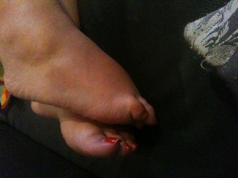 16P My Sexy Chubby Wife feets
