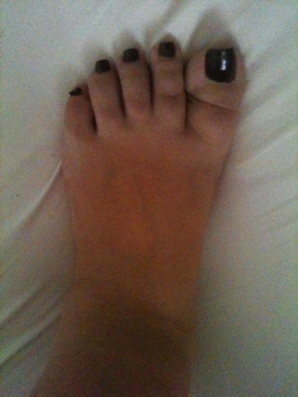 16P My Sexy Chubby Wife feets