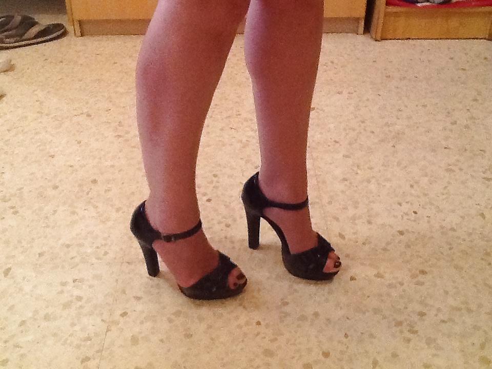 21P Miss S - Feet Show off day -