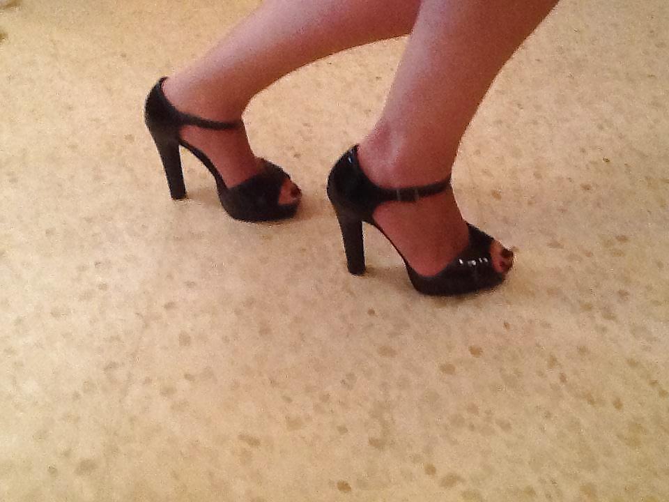 21P Miss S - Feet Show off day -