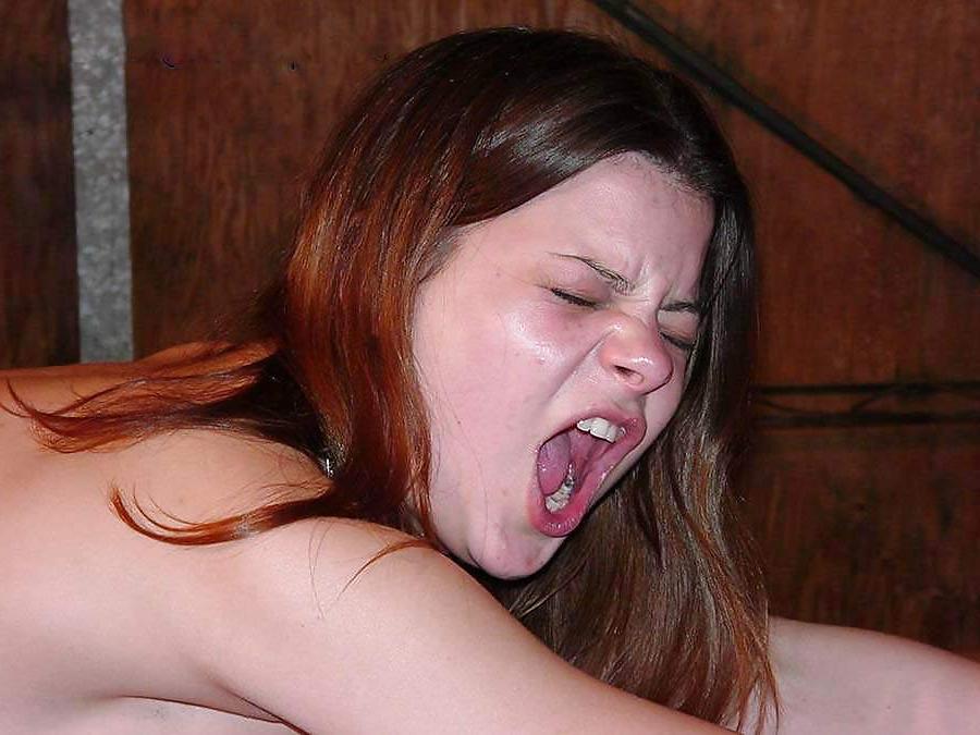 22P Sharons tit and ass caning part 2