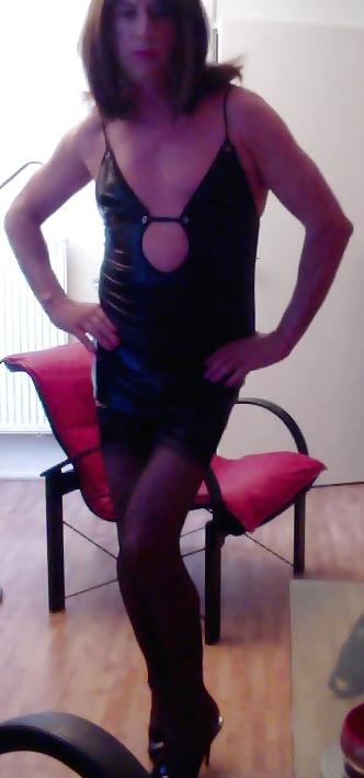 25P Lucys's Shiny  black dress 