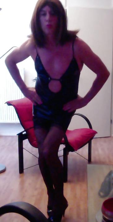 25P Lucys's Shiny  black dress 