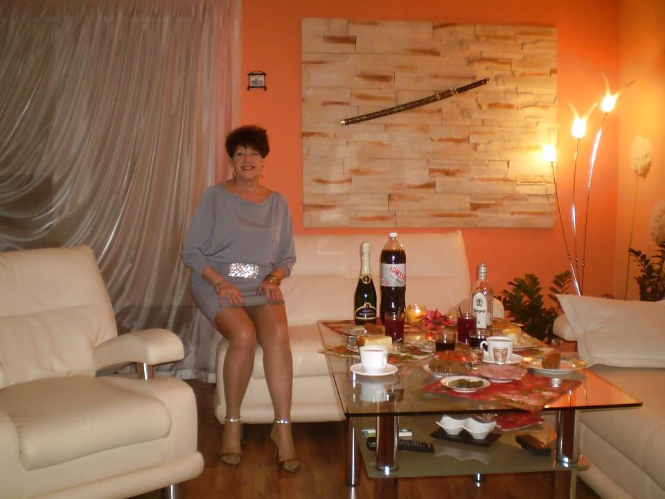 5P Slut Danuta in shiny Pantyhose