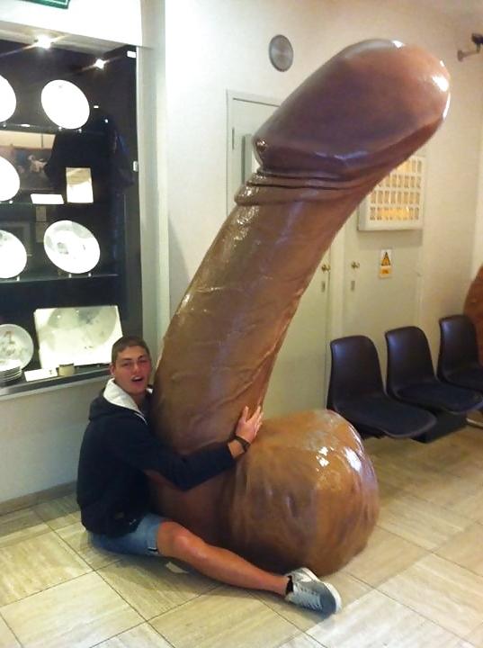 25P A Little Humor(Or Humour If You Wish) Never Hurt 2