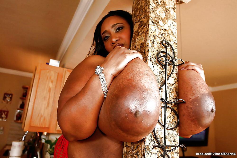 25P Busty Adult Entertainer #7: Cotton Candy