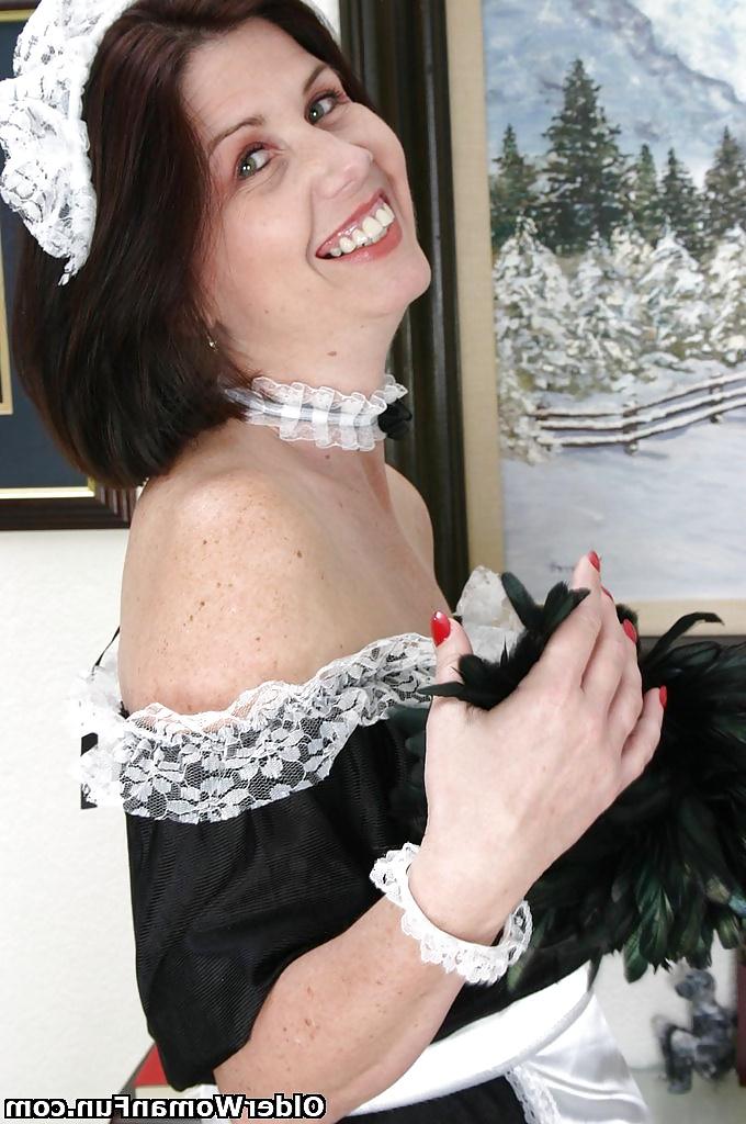 16P Over 50 milf Leeann from OlderWomanFun