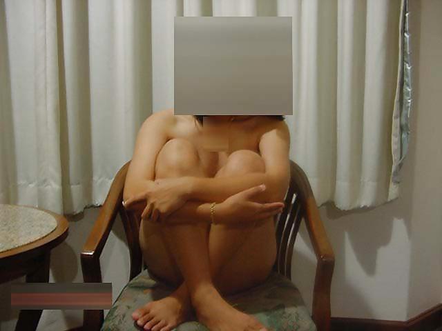 20P Nude in Hotel