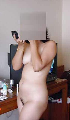 20P Nude in Hotel