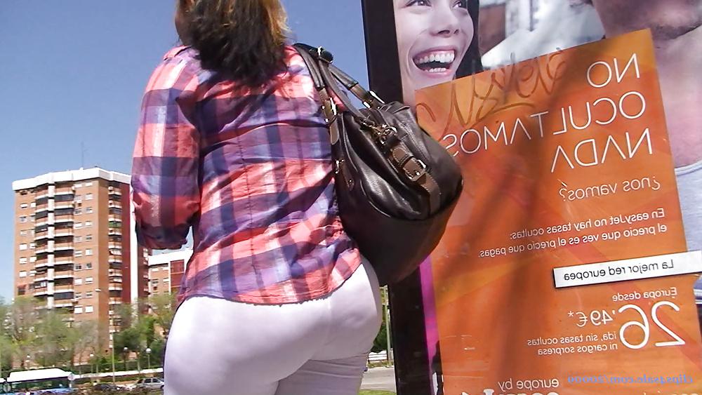 25P Spanish big asses candid