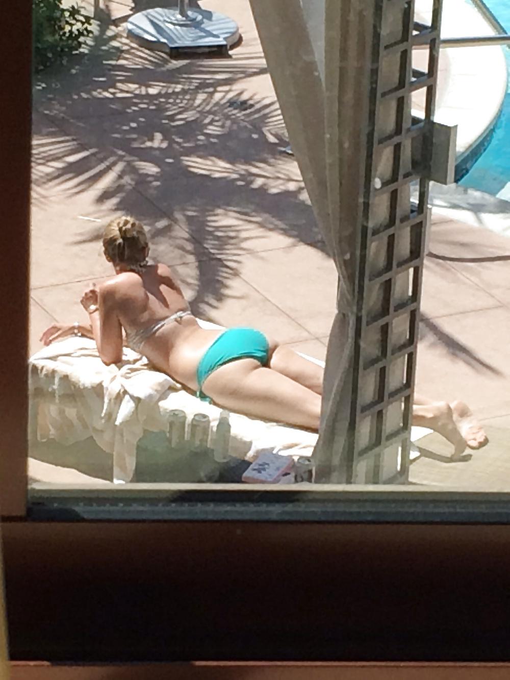 25P Girls at the hotel pool
