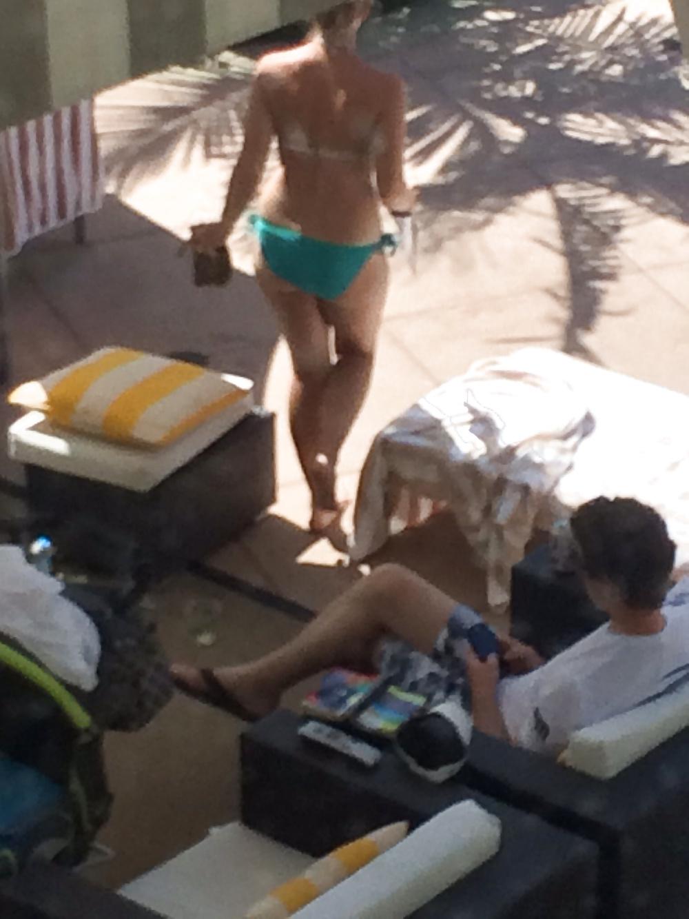 25P Girls at the hotel pool