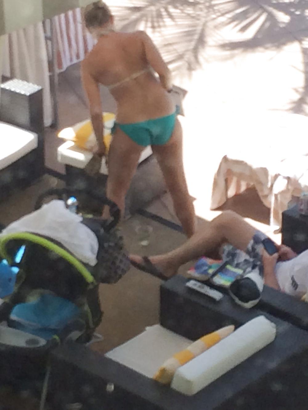 25P Girls at the hotel pool