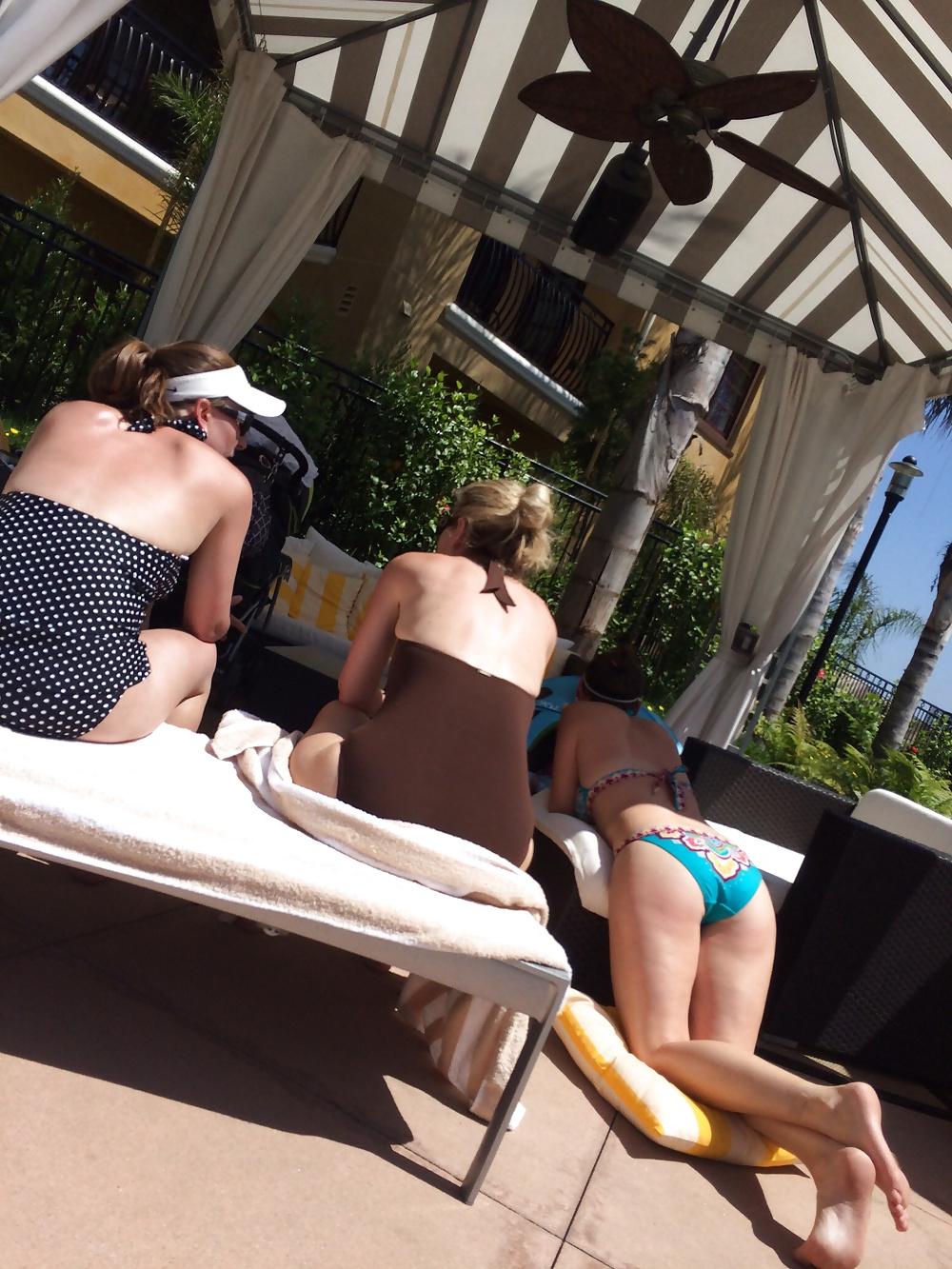 25P Girls at the hotel pool