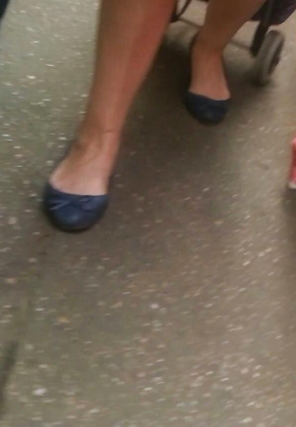 19P Spy old + young feet and legs romanian