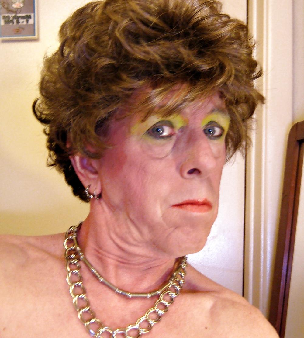 25P JOANNE SLAM - NASTY COUGAR TRANNY SLUT