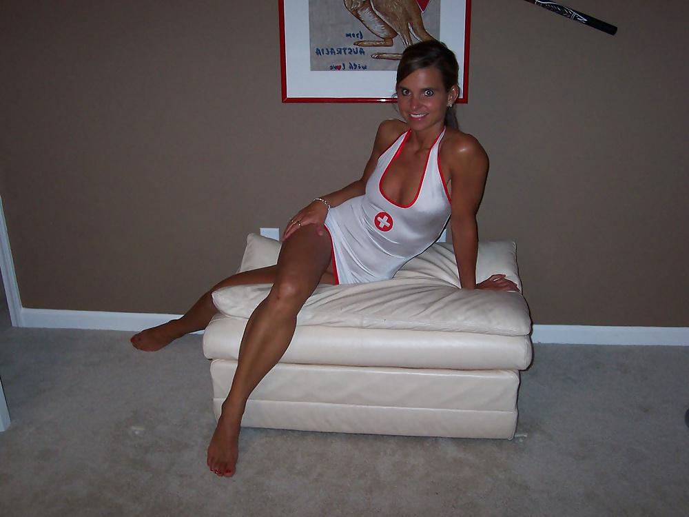 25P Lesbian Housewife