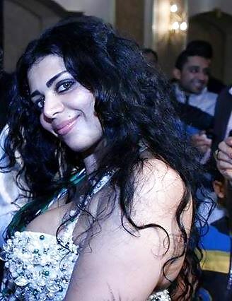 25P Shams belly dancer last hot pictures 2014