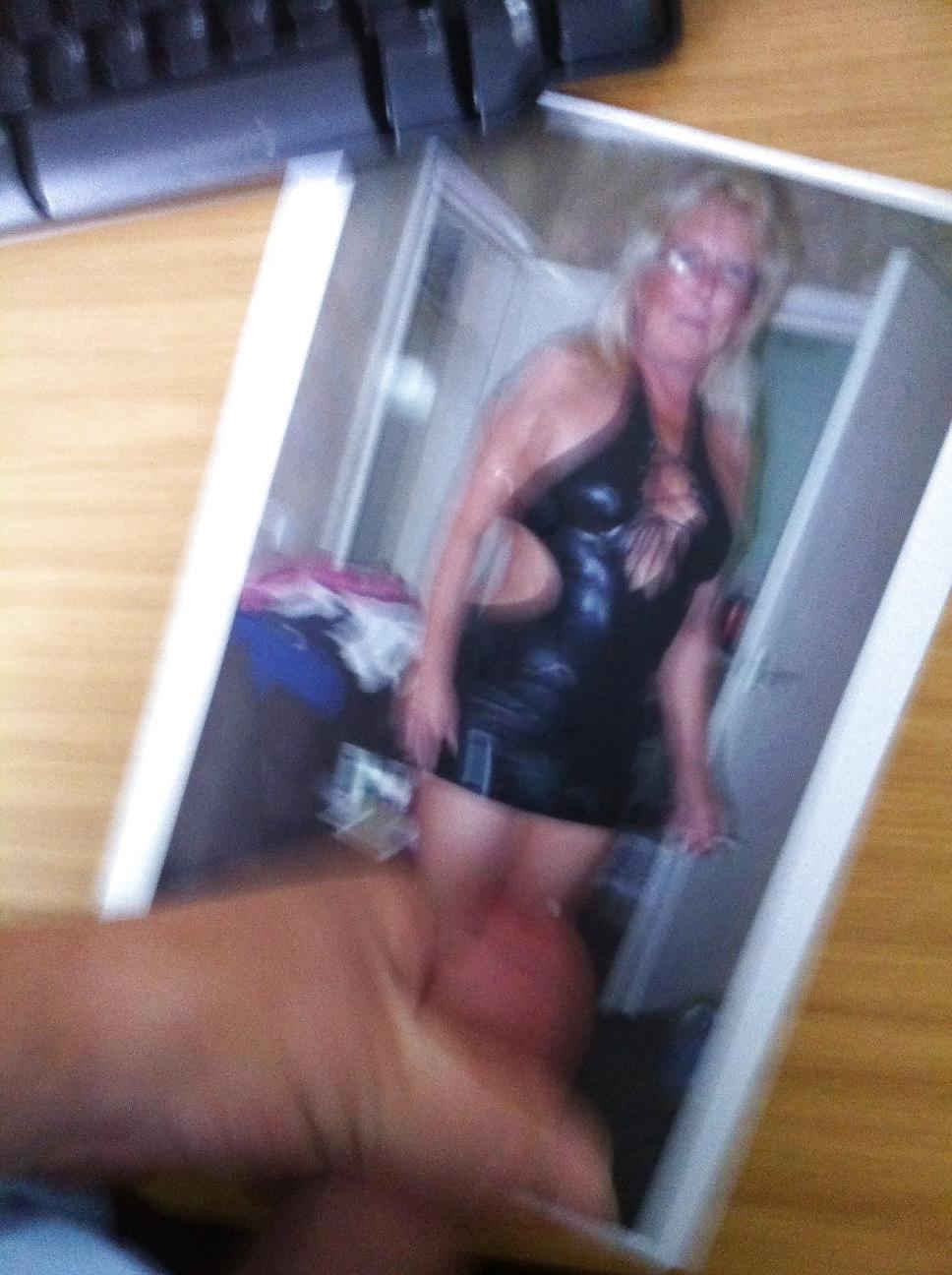 5P Wanking over my favourite slut