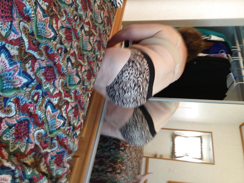 11P Wife panty ass April 2014