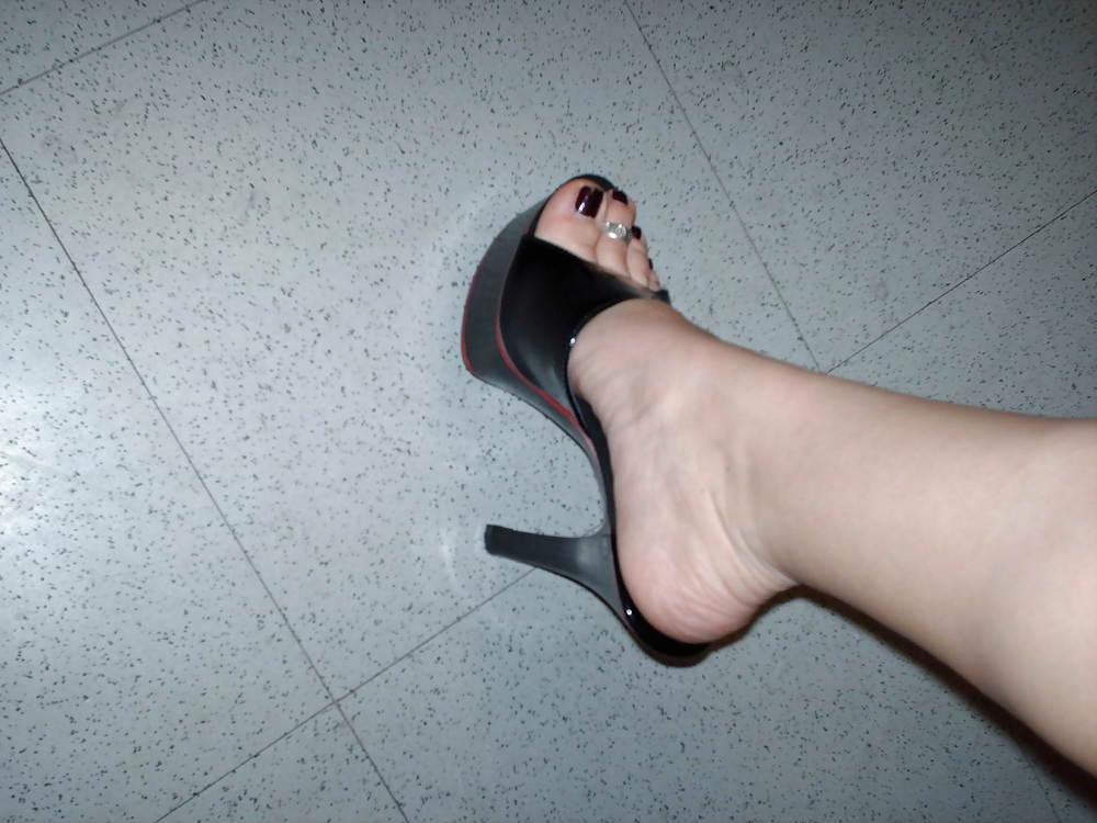 25P HighHeeled Hooker That Comes To My Business