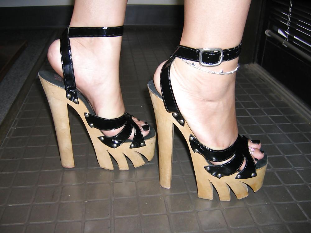 25P HighHeeled Hooker That Comes To My Business