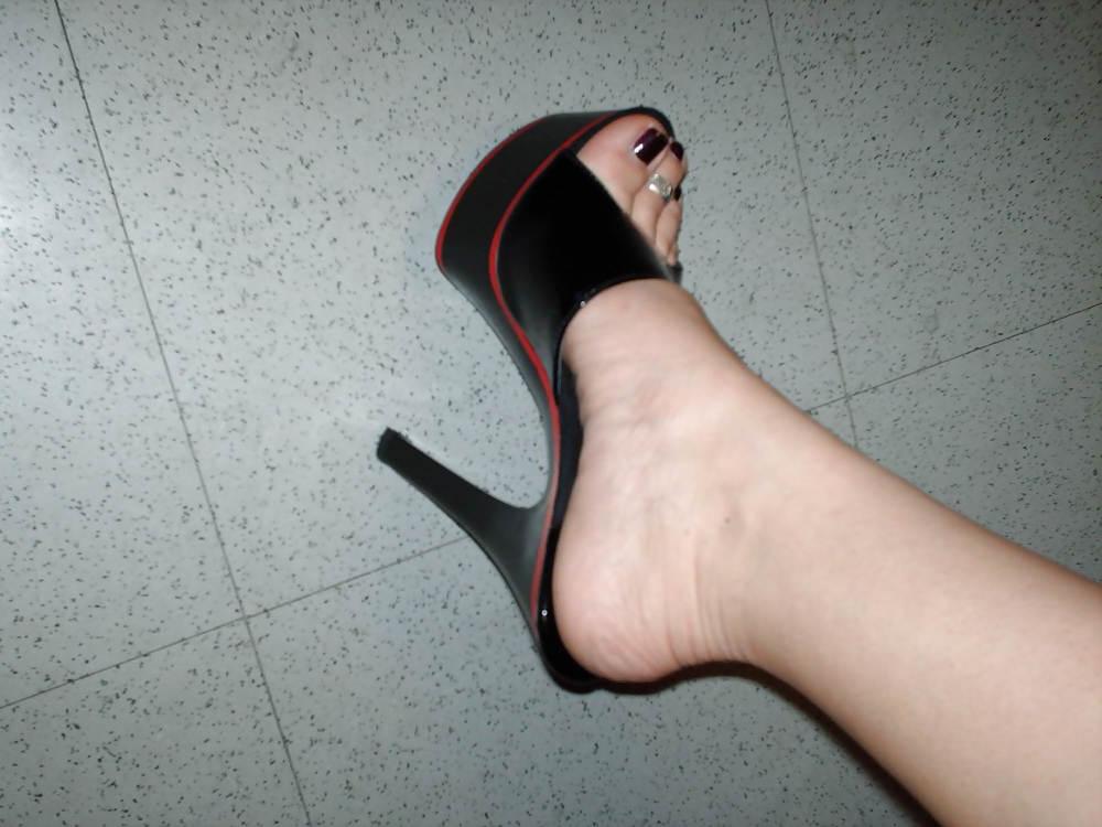 25P HighHeeled Hooker That Comes To My Business