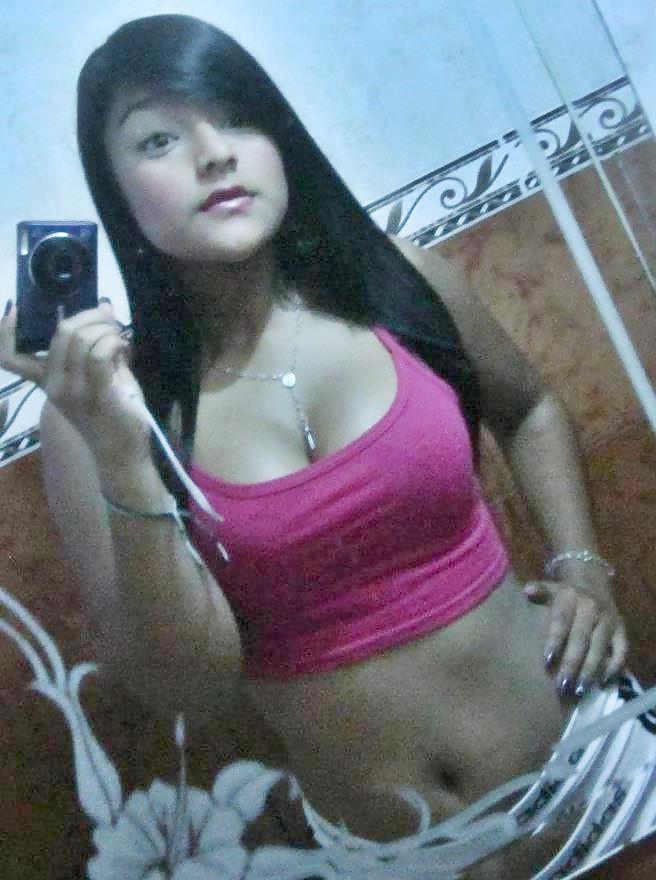 25P NENITAS  LATINAS HOT  EN SHORTS.