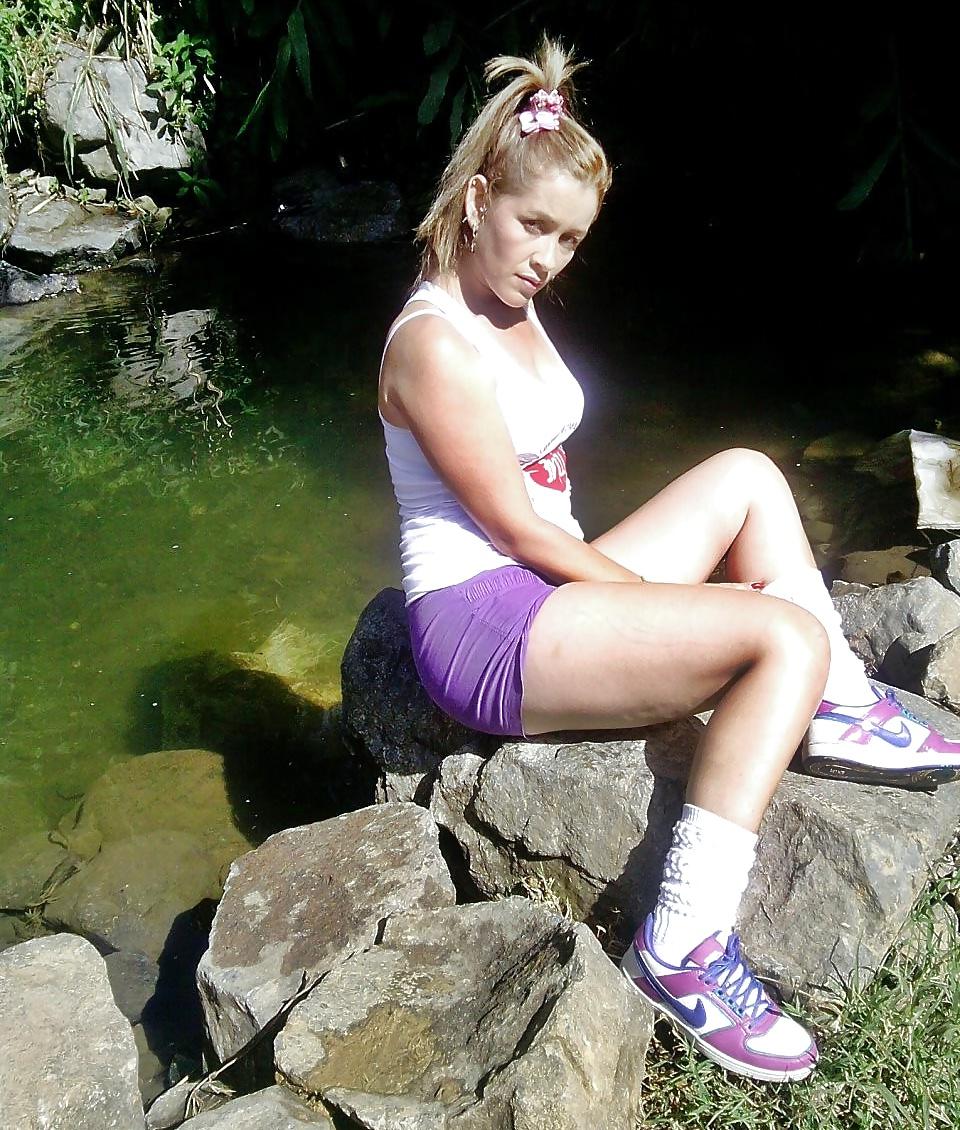 25P NENITAS  LATINAS HOT  EN SHORTS.