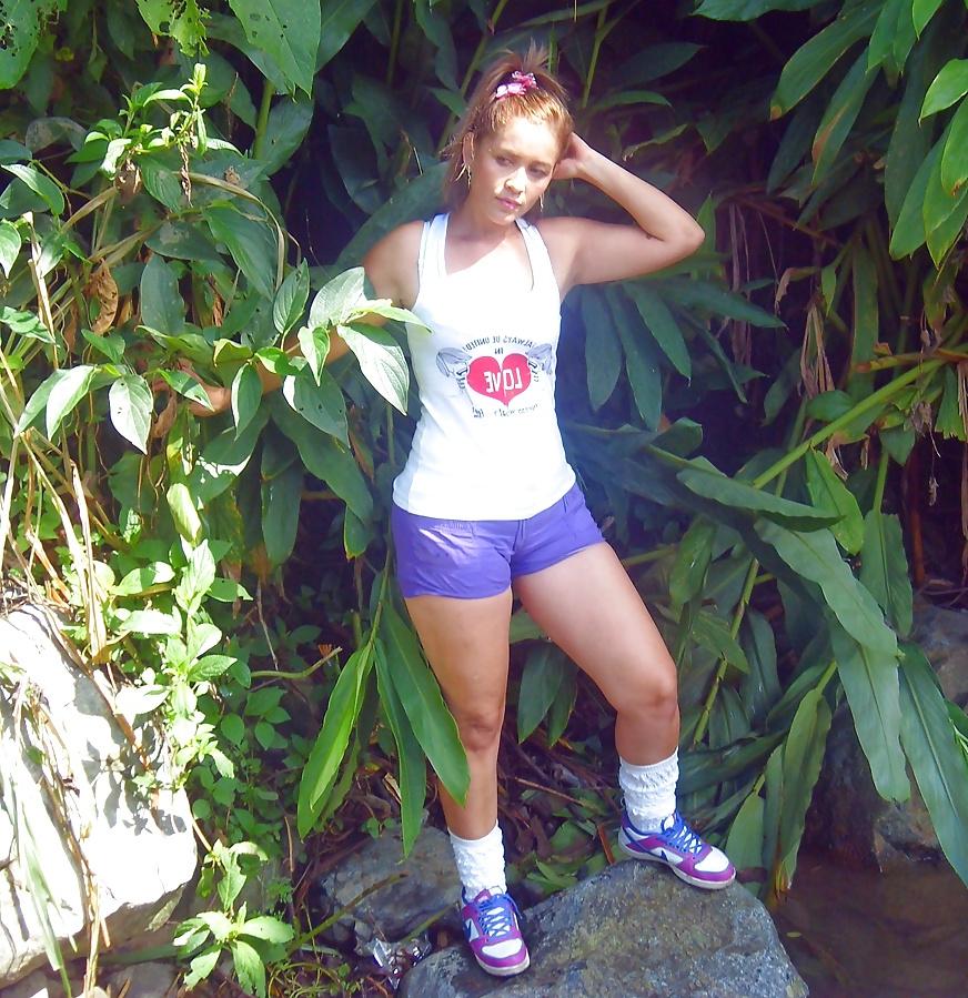 25P NENITAS  LATINAS HOT  EN SHORTS.