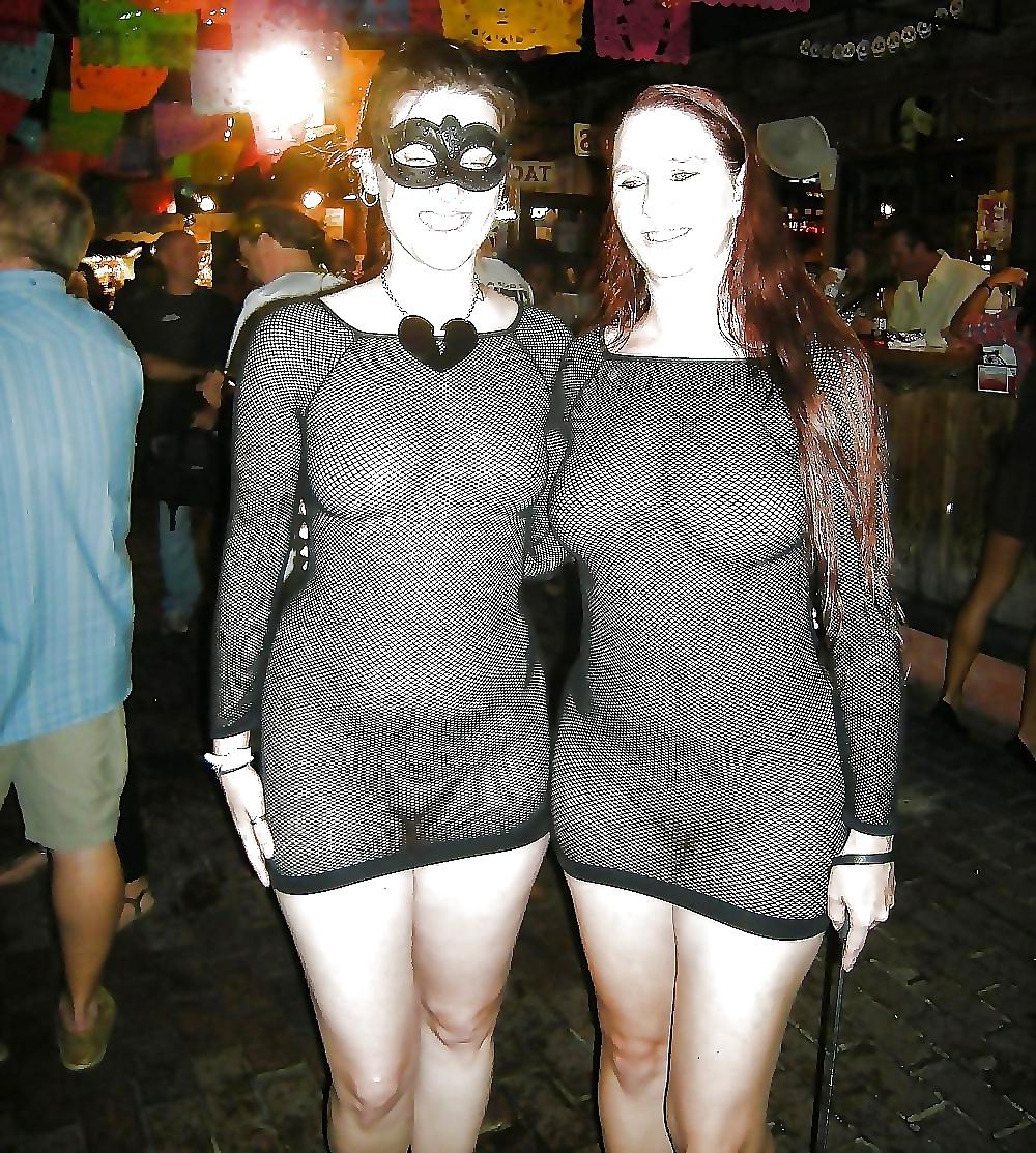 23P Perfect White Women For Big Moroccan Cock
