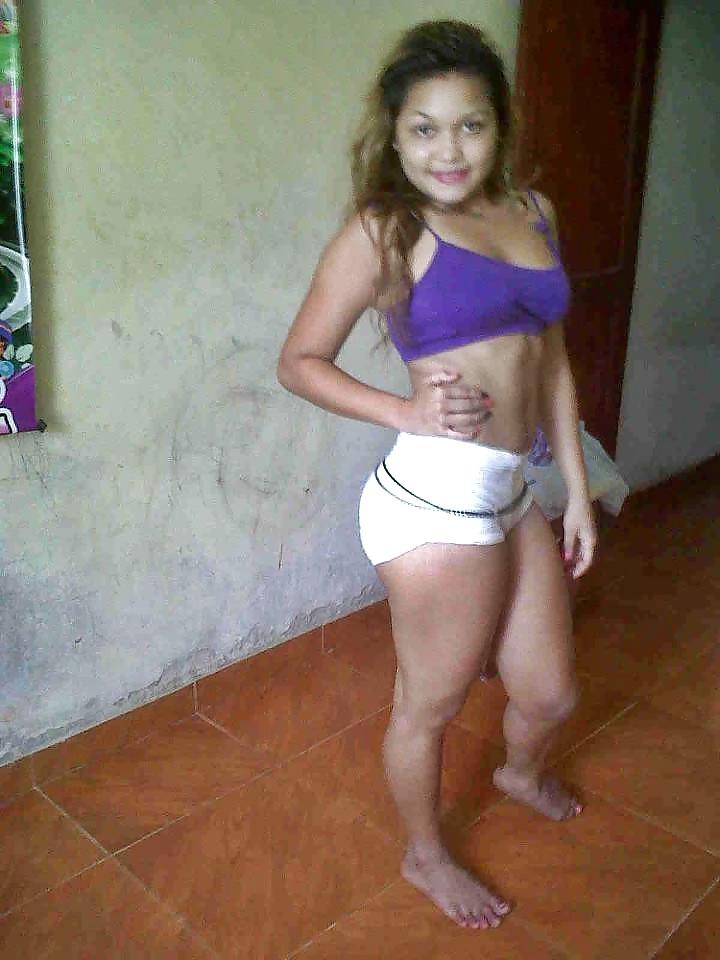 25P LATINAS DELICIOSAS EN SHORTS