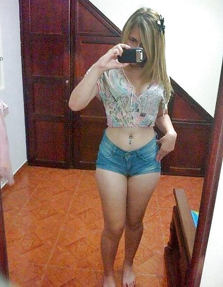 25P LATINAS DELICIOSAS EN SHORTS