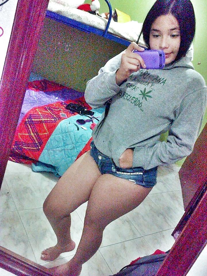 25P LATINAS DELICIOSAS EN SHORTS