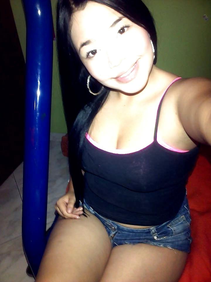 25P LATINAS DELICIOSAS EN SHORTS