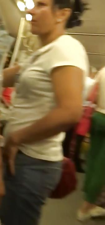 23P Spy subway old + young boobs romanian