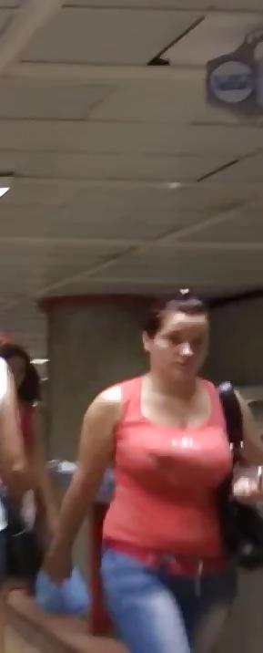 23P Spy subway old + young boobs romanian