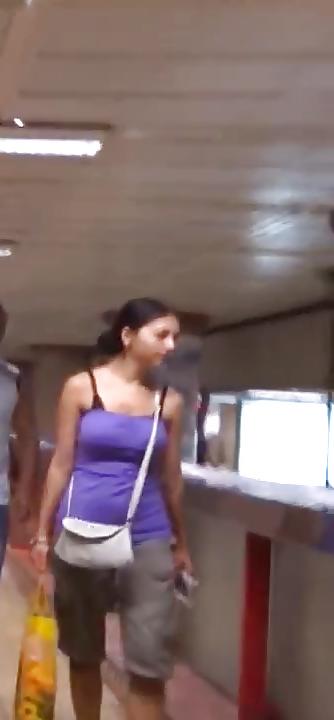 23P Spy subway old + young boobs romanian