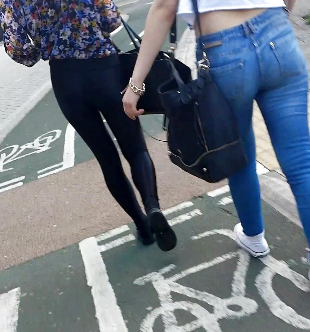 25P Teen Ass In Spandex Leggings 2