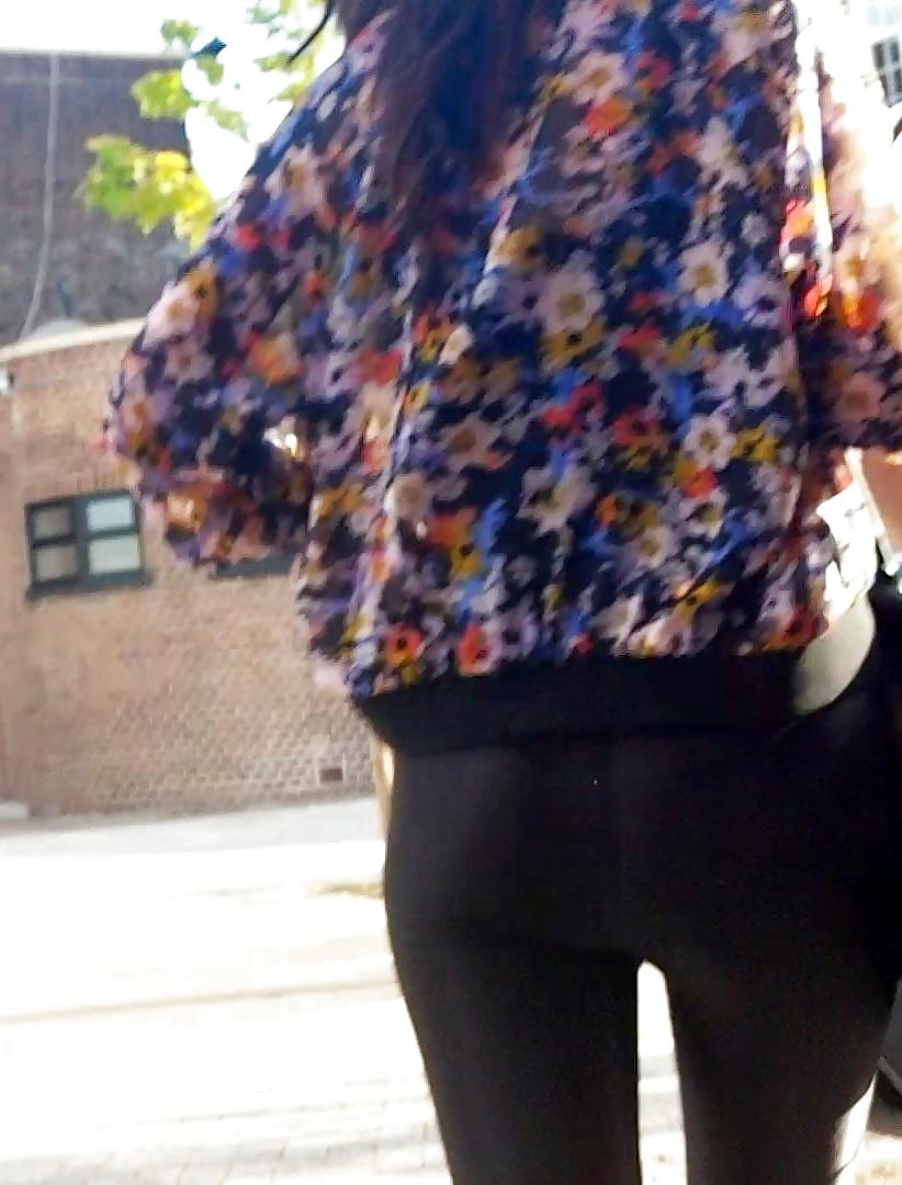 25P Teen Ass In Spandex Leggings 2