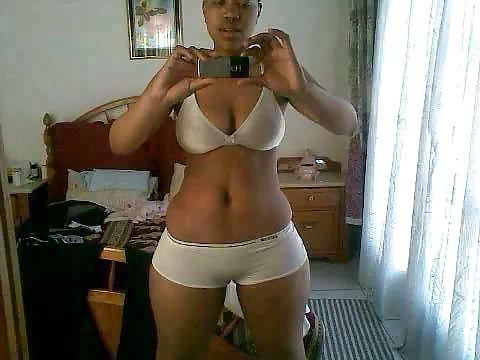 25P Camel toe and ass