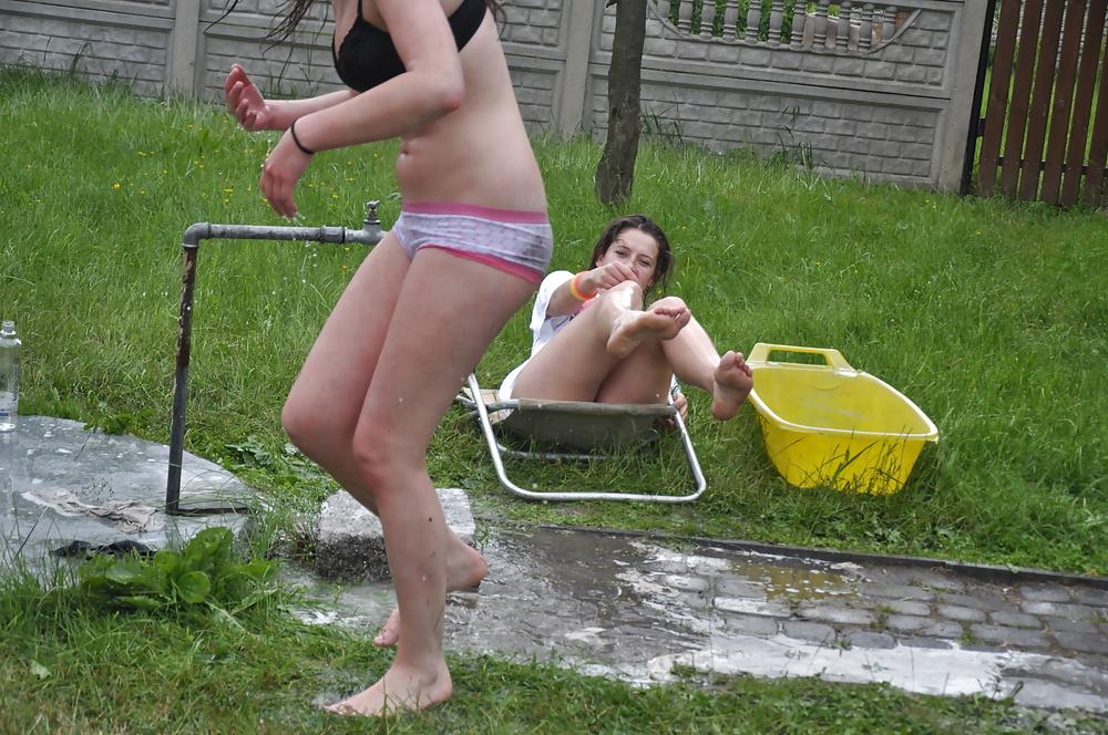 25P Bikini wet game