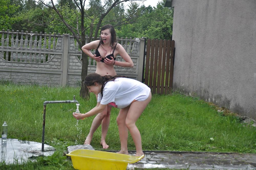 25P Bikini wet game