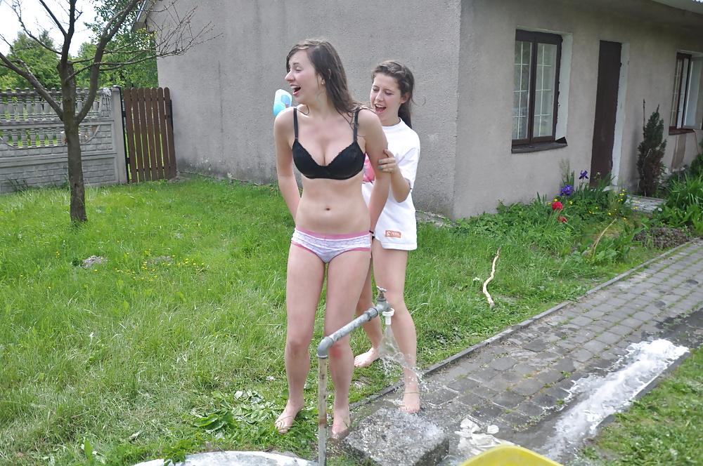 25P Bikini wet game