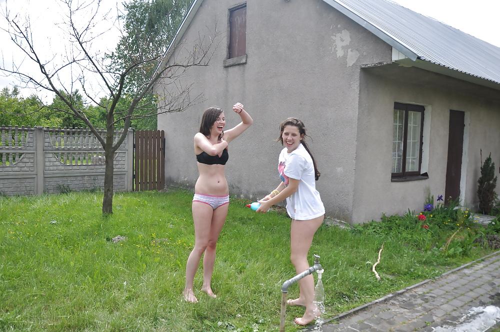 25P Bikini wet game