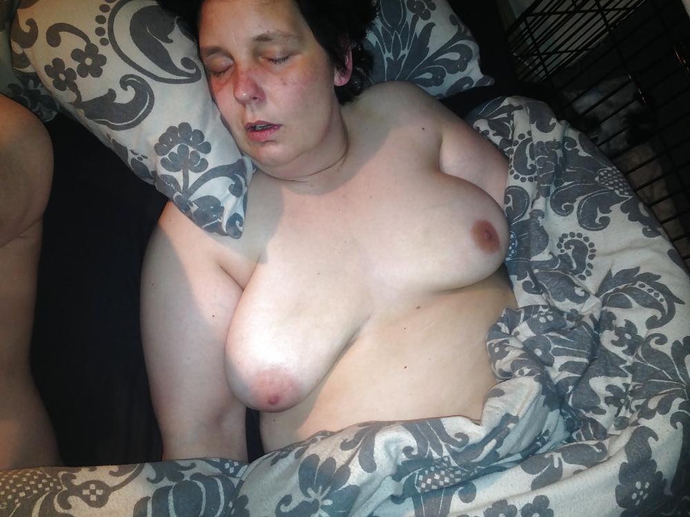12P Wifes tits and hairy armpits unaware