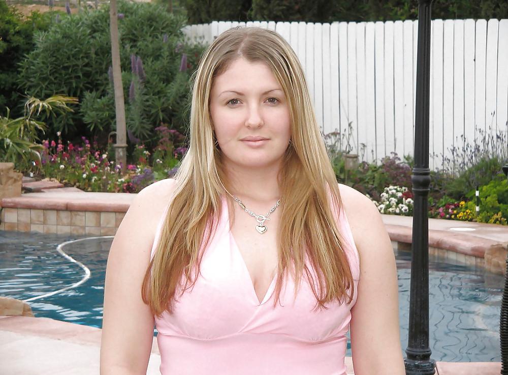 25P Busty Swinger Couple