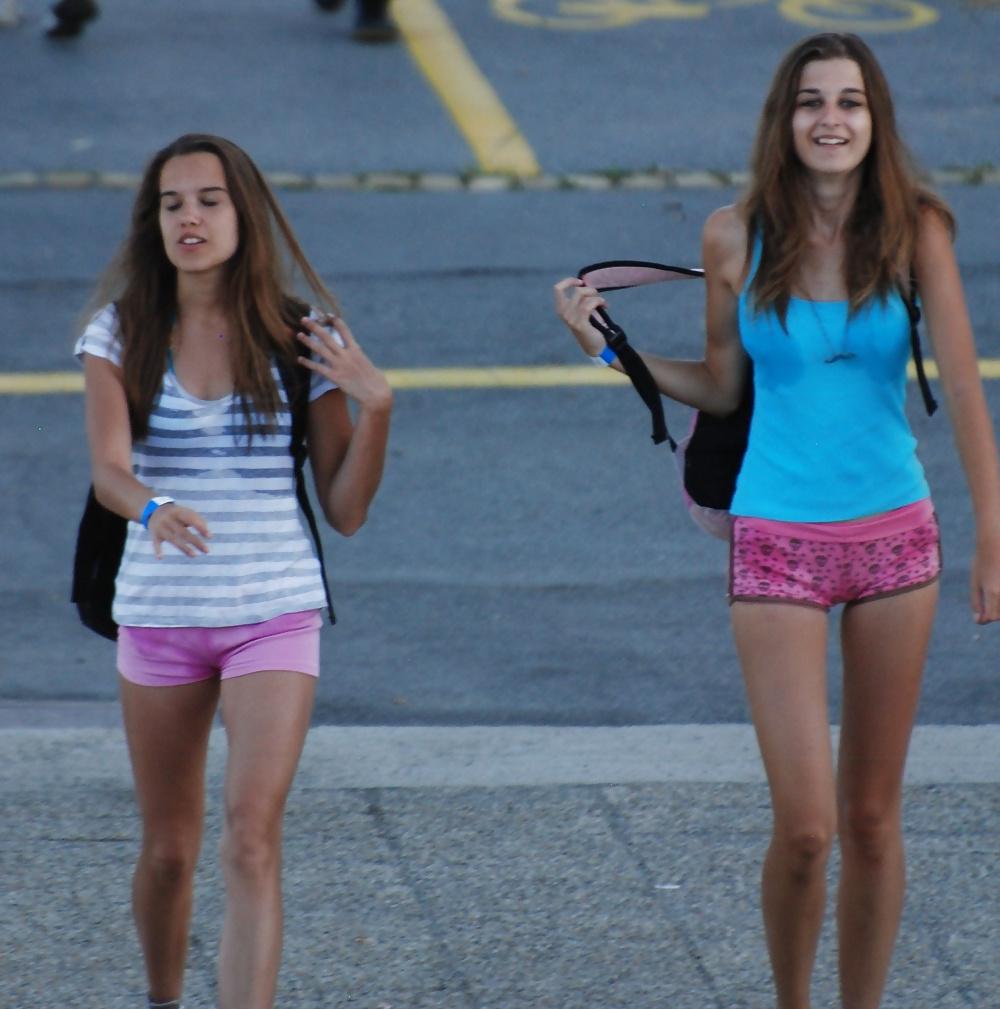 25P Candid short
