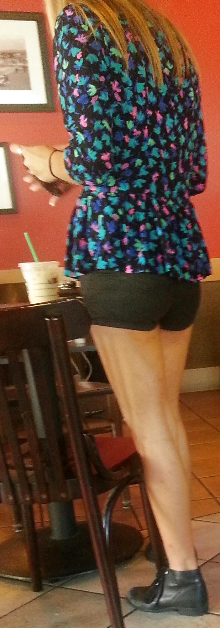 25P Candid short